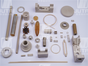 Lavorazione di materie plastiche ad alte prestazioni 